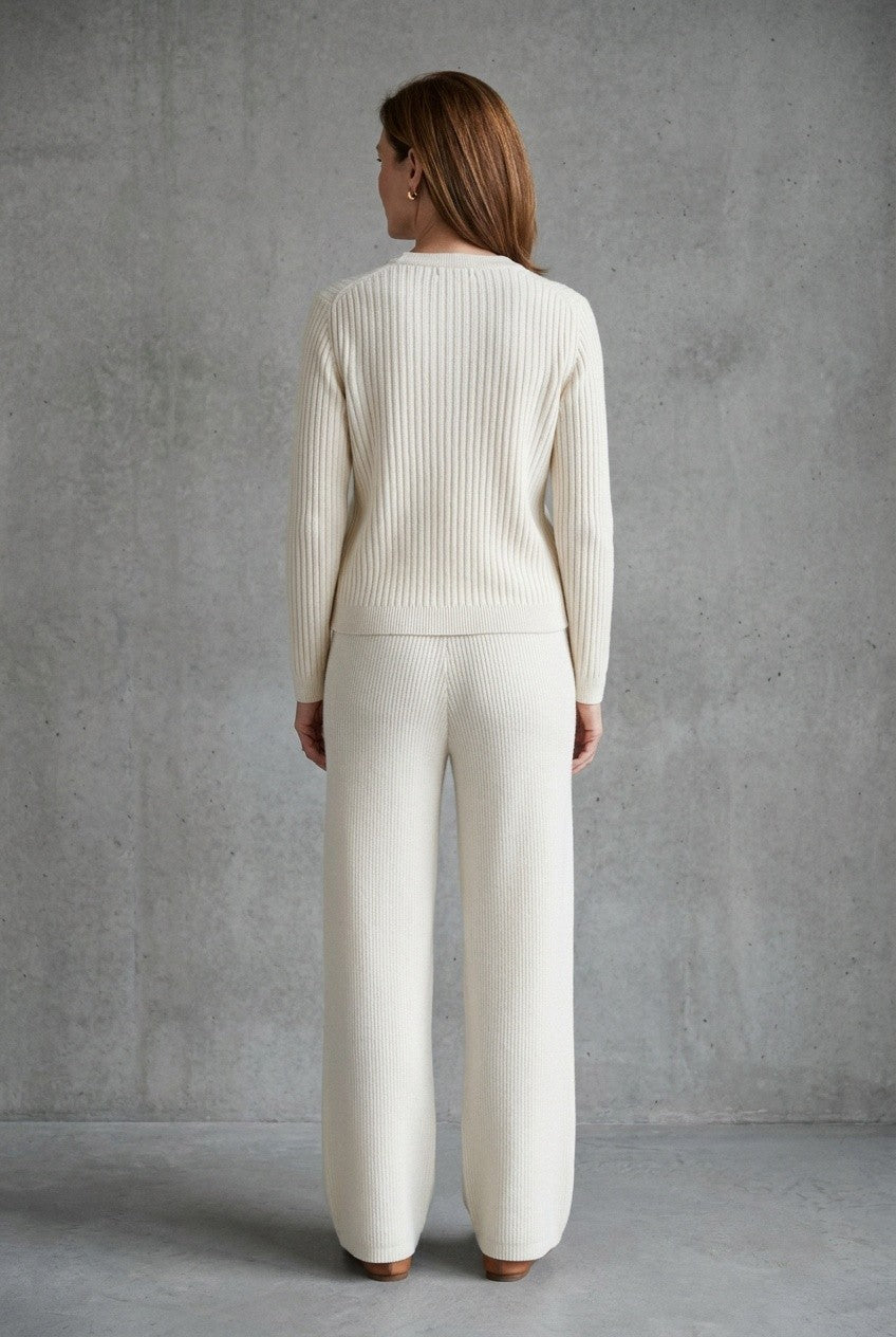 Pearl White — Studio Back