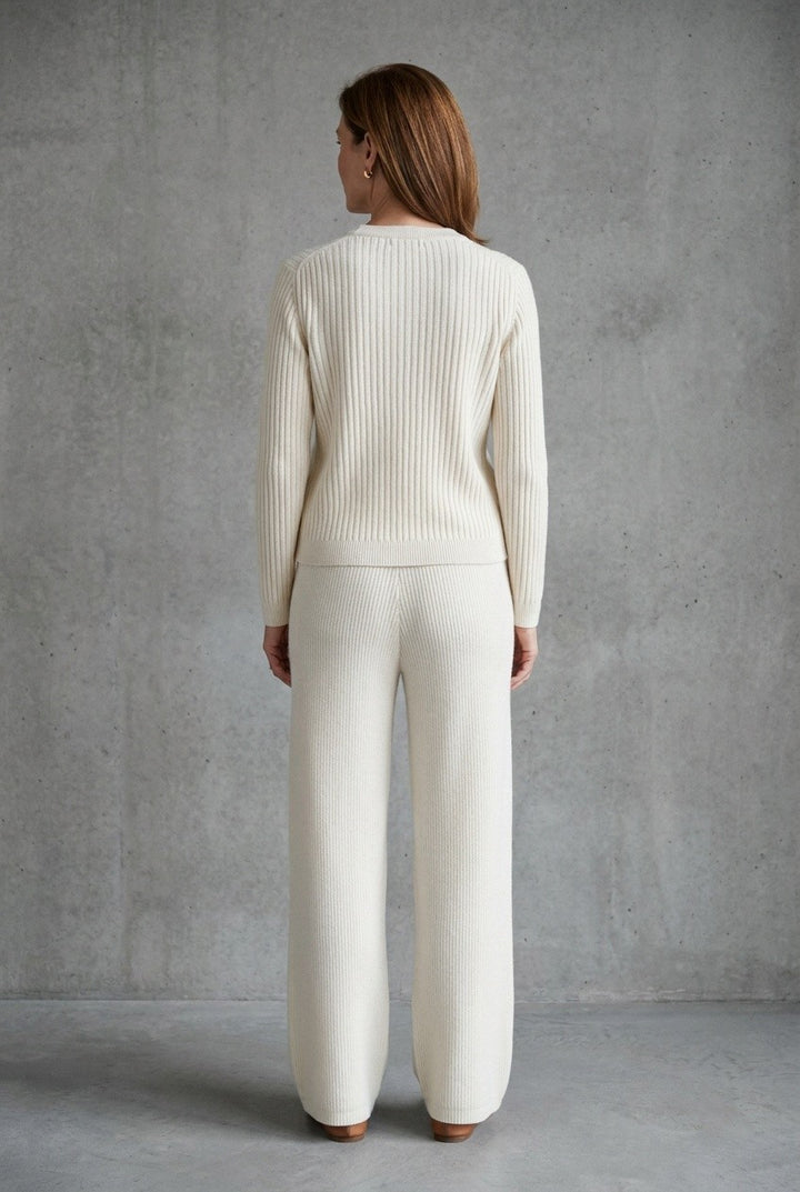 Pearl White — Studio Back